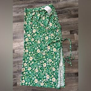 WAYF Skirt Squeeze Ruched Midi Floral Green